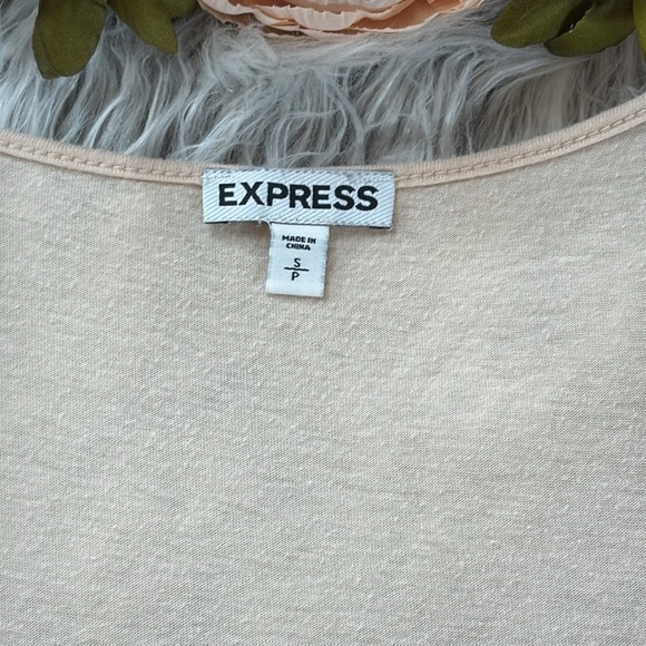 EXPRESS Vintage Y2K Elegant Beige with Metallic gold threaded crochet Top - Picture 7 of 9